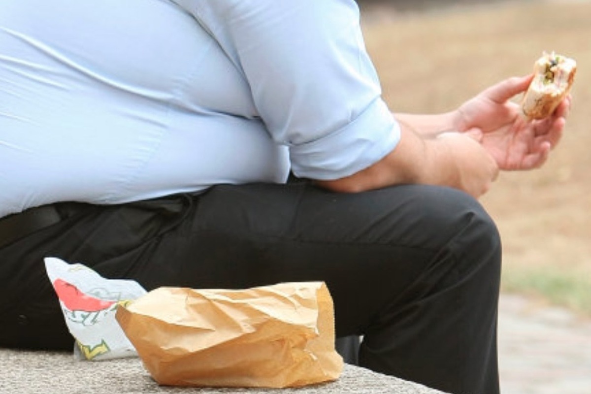 میزان غذای مصرفی که از عوامل تغذیهای به حساب میآید و پدیده چاقی از عوامل بروز سرطانها هستند.