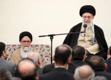 تنها راه‌حل مشکلات، پایبندی به مبانی انقلاب است