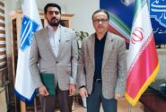 تقدیر رئیس دانشکده ملی مهارت محمودآباد از محسن یوسفی مسئول روابط عمومی به مناسبت روز ارتباطات و روابط عمومی