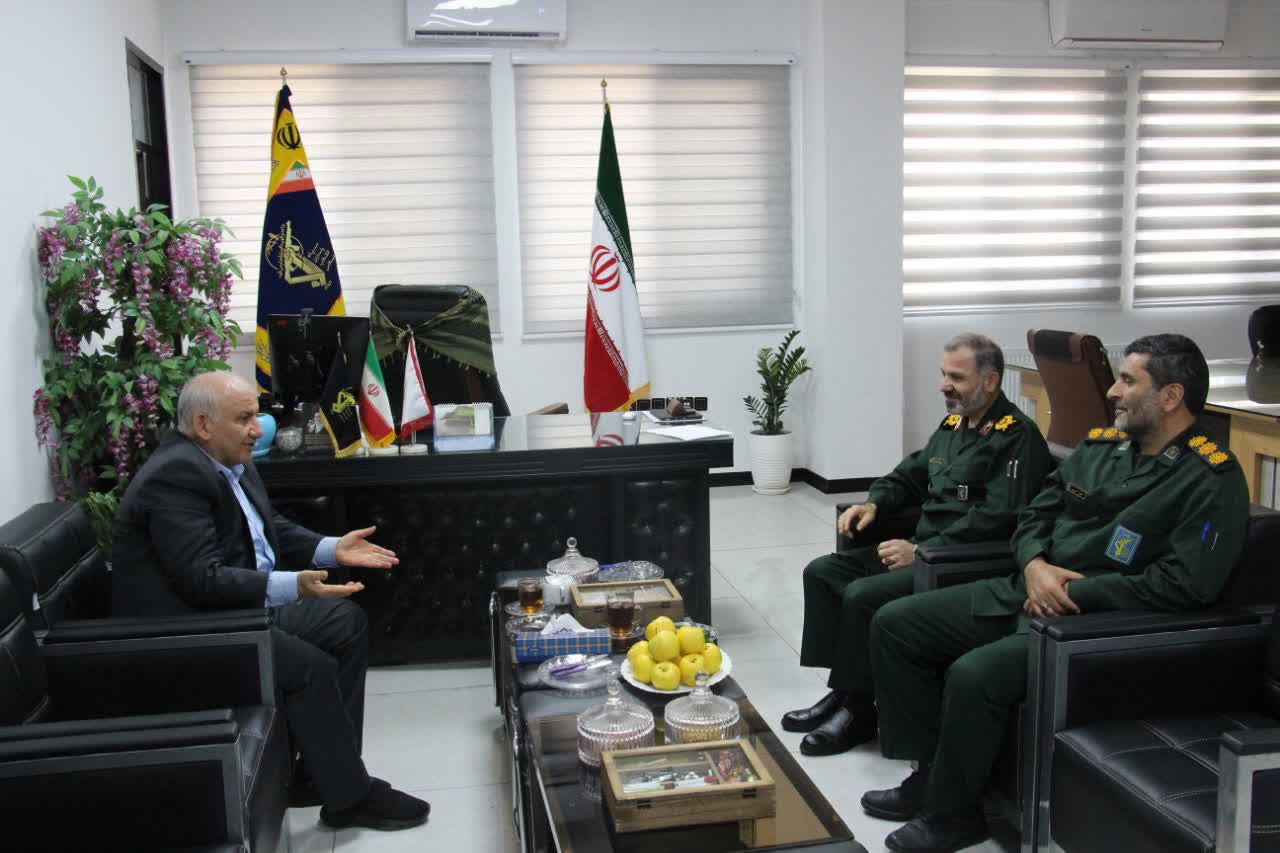دیدار استاندار مازندران با فرمانده سپاه کربلا  نشست صمیمانه برای ماموریتی بزرگ؛ کنگره شهدا در مدار هم‌افزایی استان