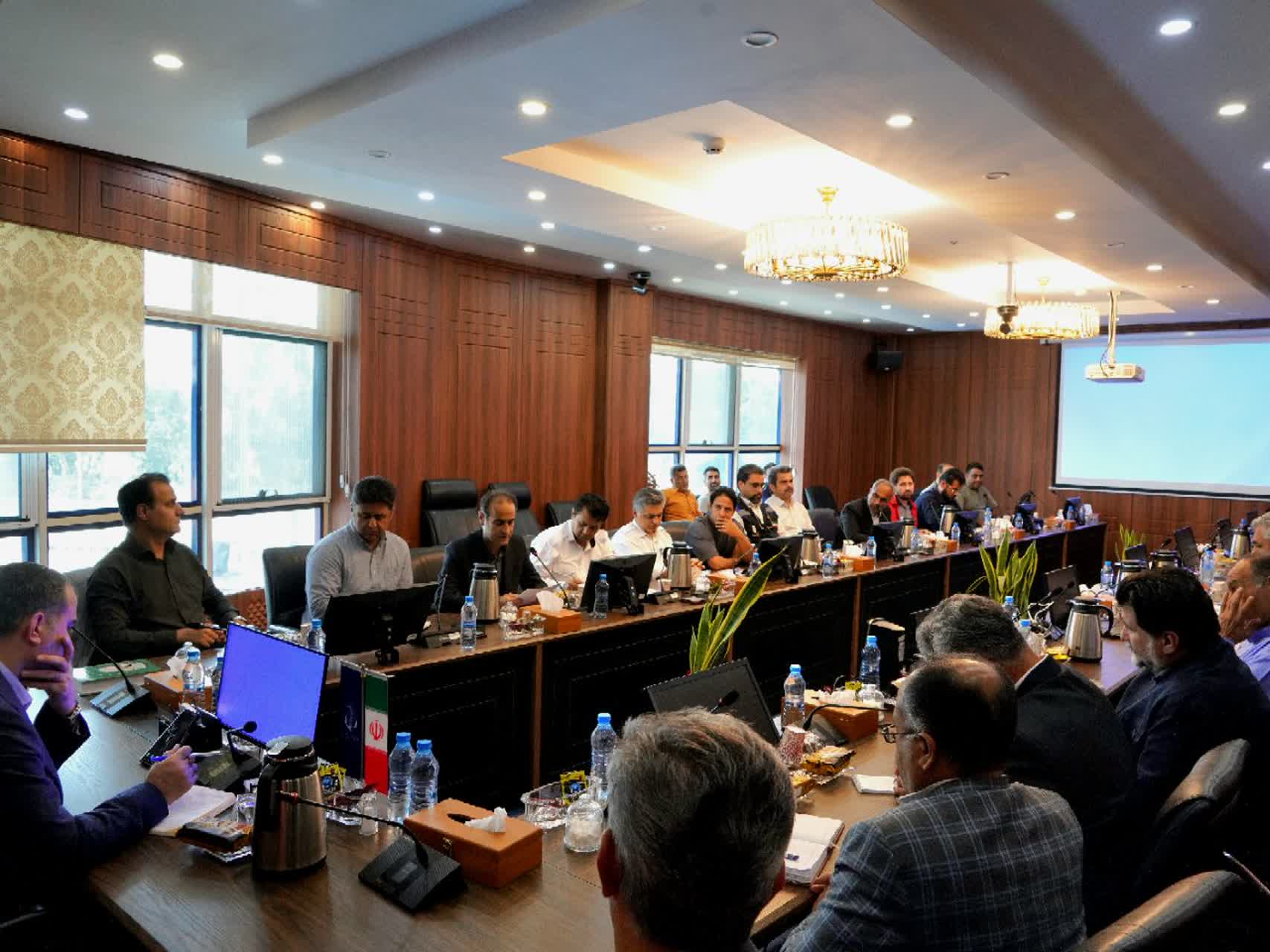 با حضور ارزیابان HSE سازمان و بنادر ؛شرکت های سرمایه گذاری و پیمانکاران فعال در بندر امیرآباد ارزیابی شدند