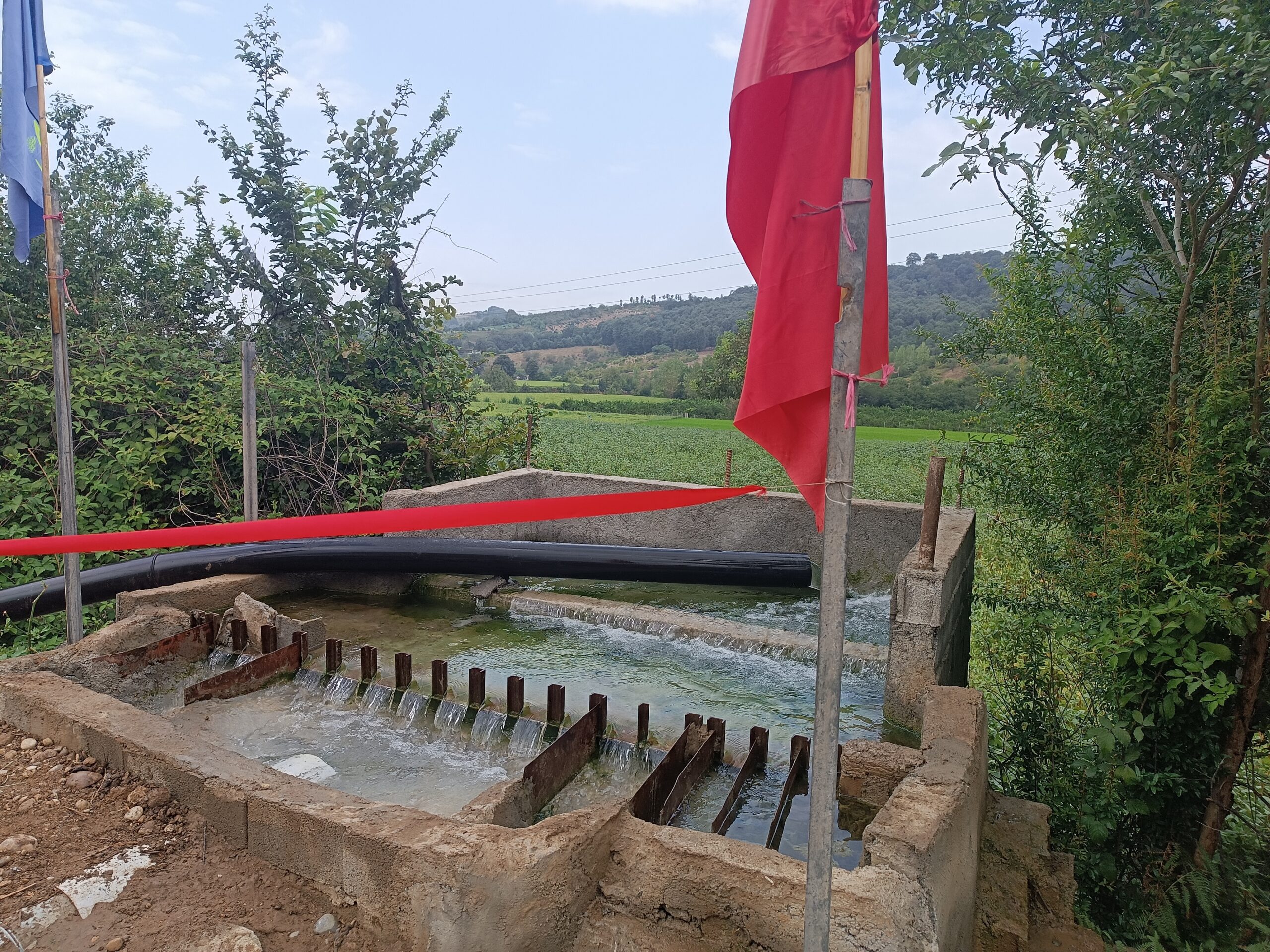 افتتاح پروژه مرمت و تجهیز چاه و لولهگذاری آبرسانی در روستای پرچینک شهرستان قائمشهر