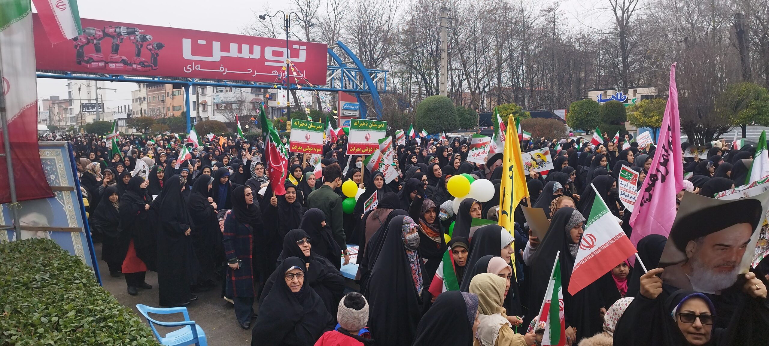 راهپیمایی ۲۲ بهمن نماد تاریخی وحدت ملت ایران در محمودآباد